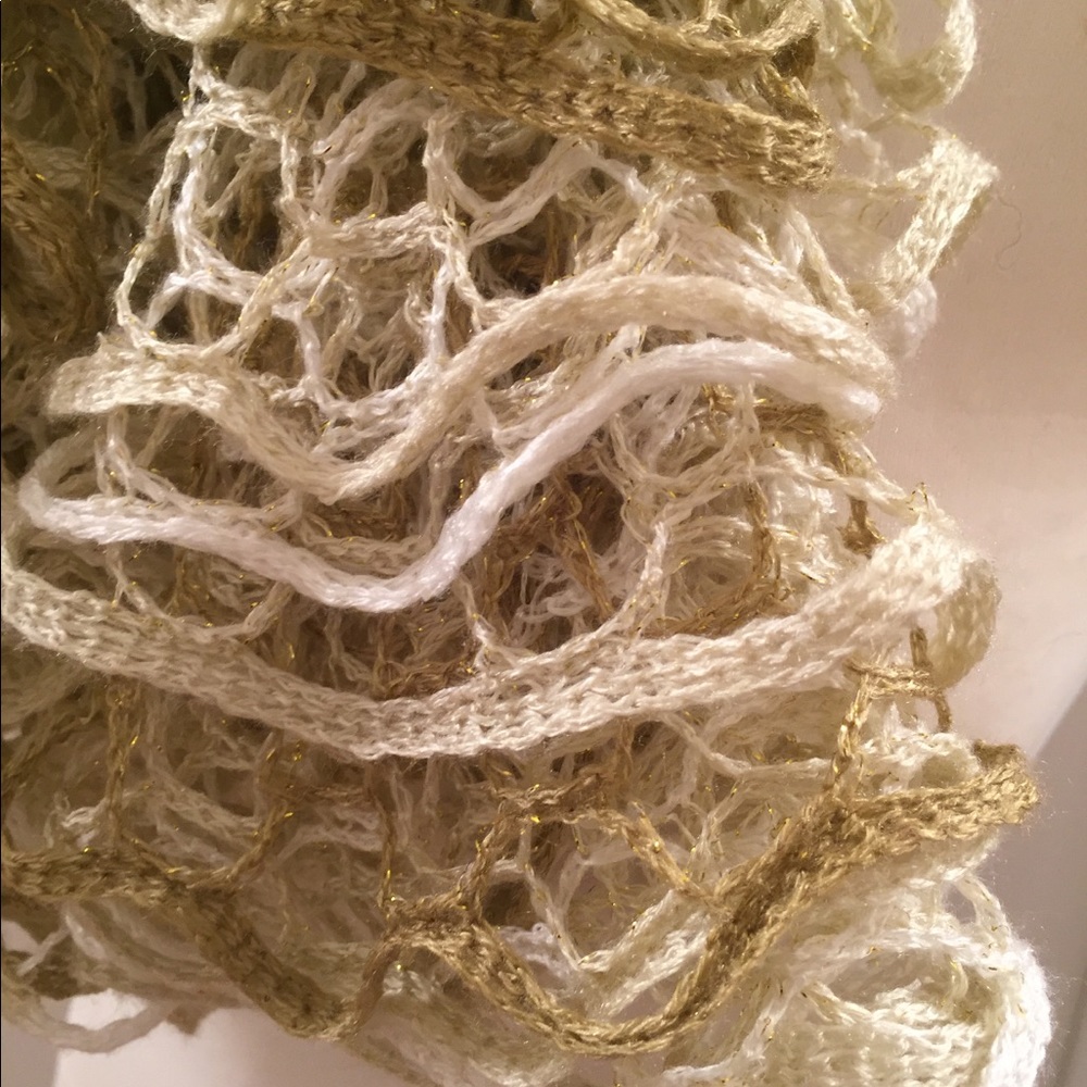 100% Handmade Scarf - Picture 3 of 3